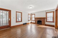 2859 Iowa Street, Omaha, NE 68112