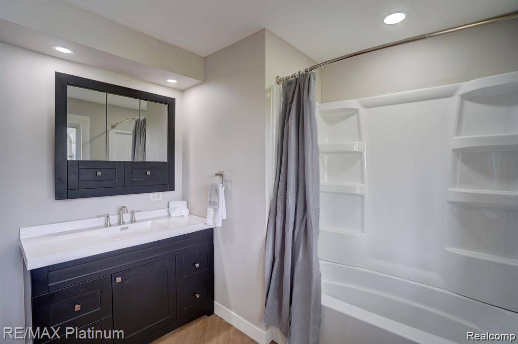 8001 Beecher Road, ClaytonCharterTownship_Genesee, MI 48433