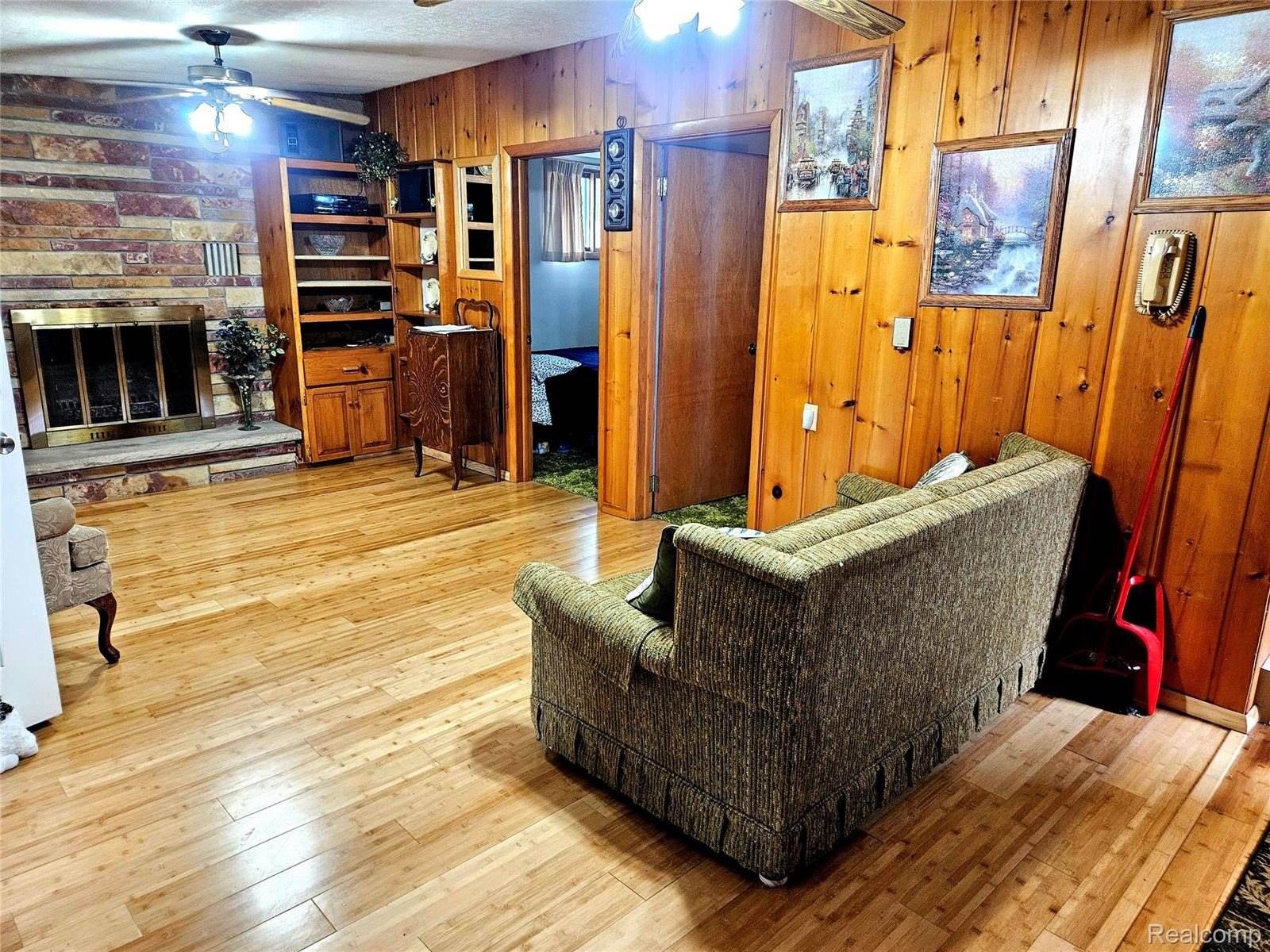 942 Pequot Lane, HopeTownship_Midland, MI 48628