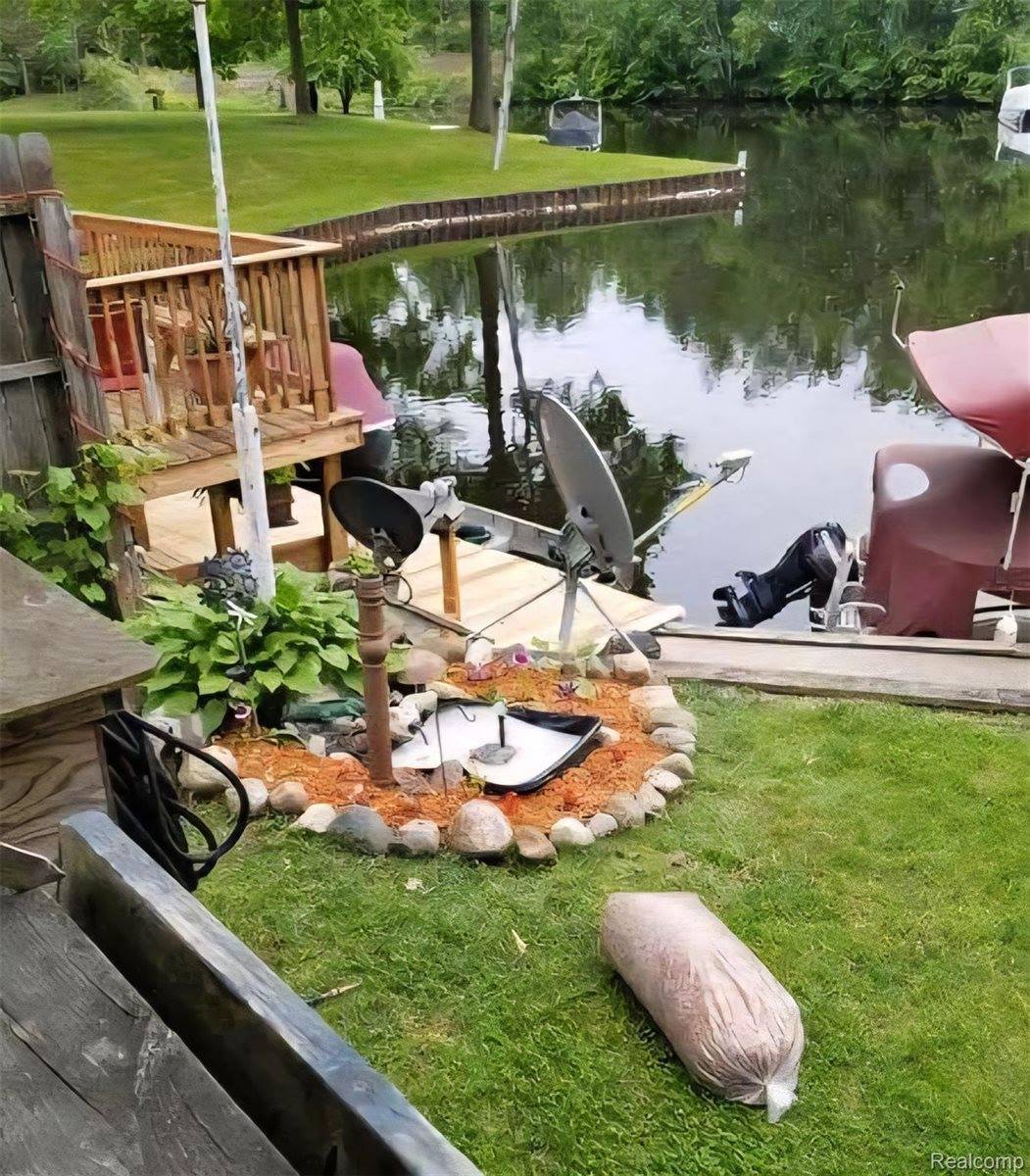 942 Pequot Lane, HopeTownship_Midland, MI 48628