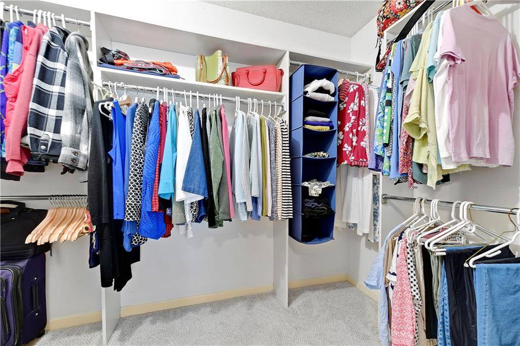 12656 Barkley Street, Overland Park, KS 66209