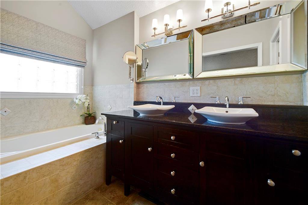 12656 Barkley Street, Overland Park, KS 66209