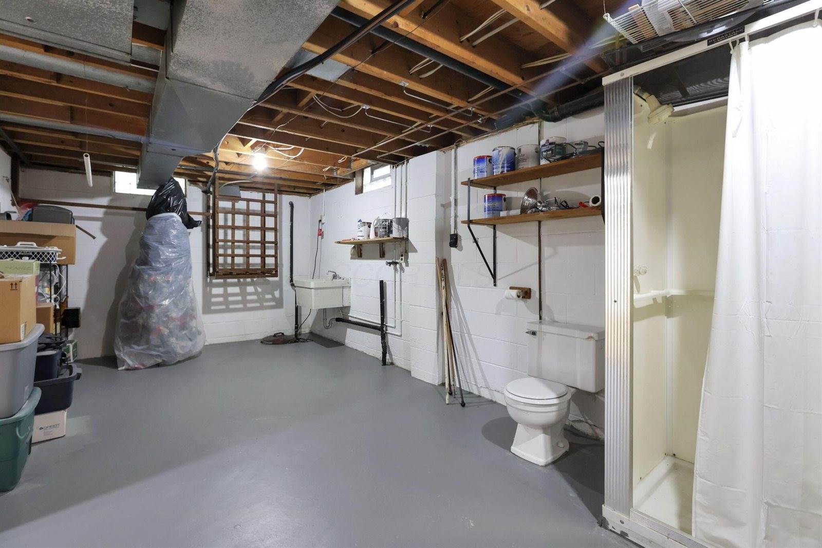 1558 Denbigh Drive, Columbus, OH 43220