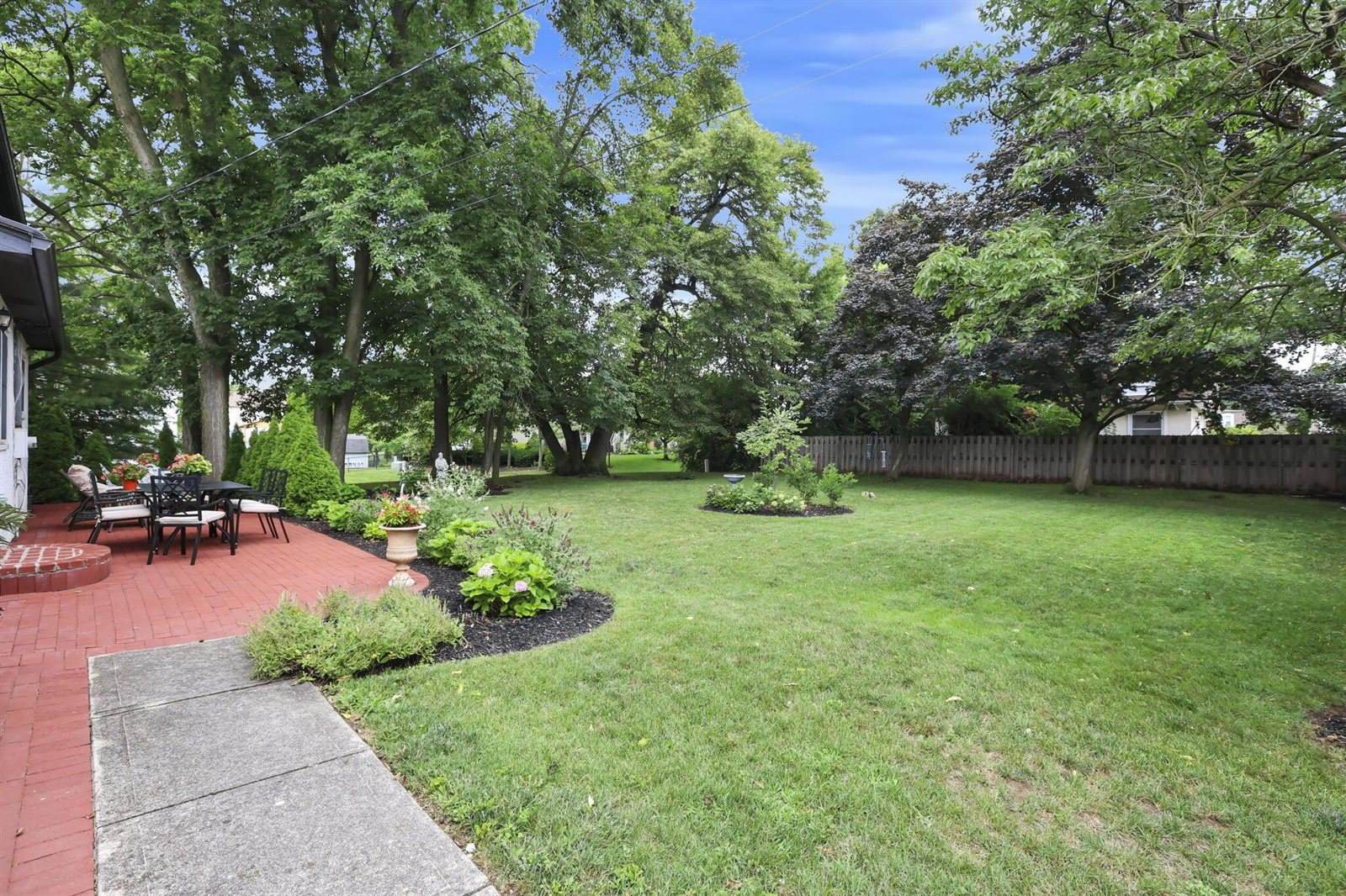 1558 Denbigh Drive, Columbus, OH 43220