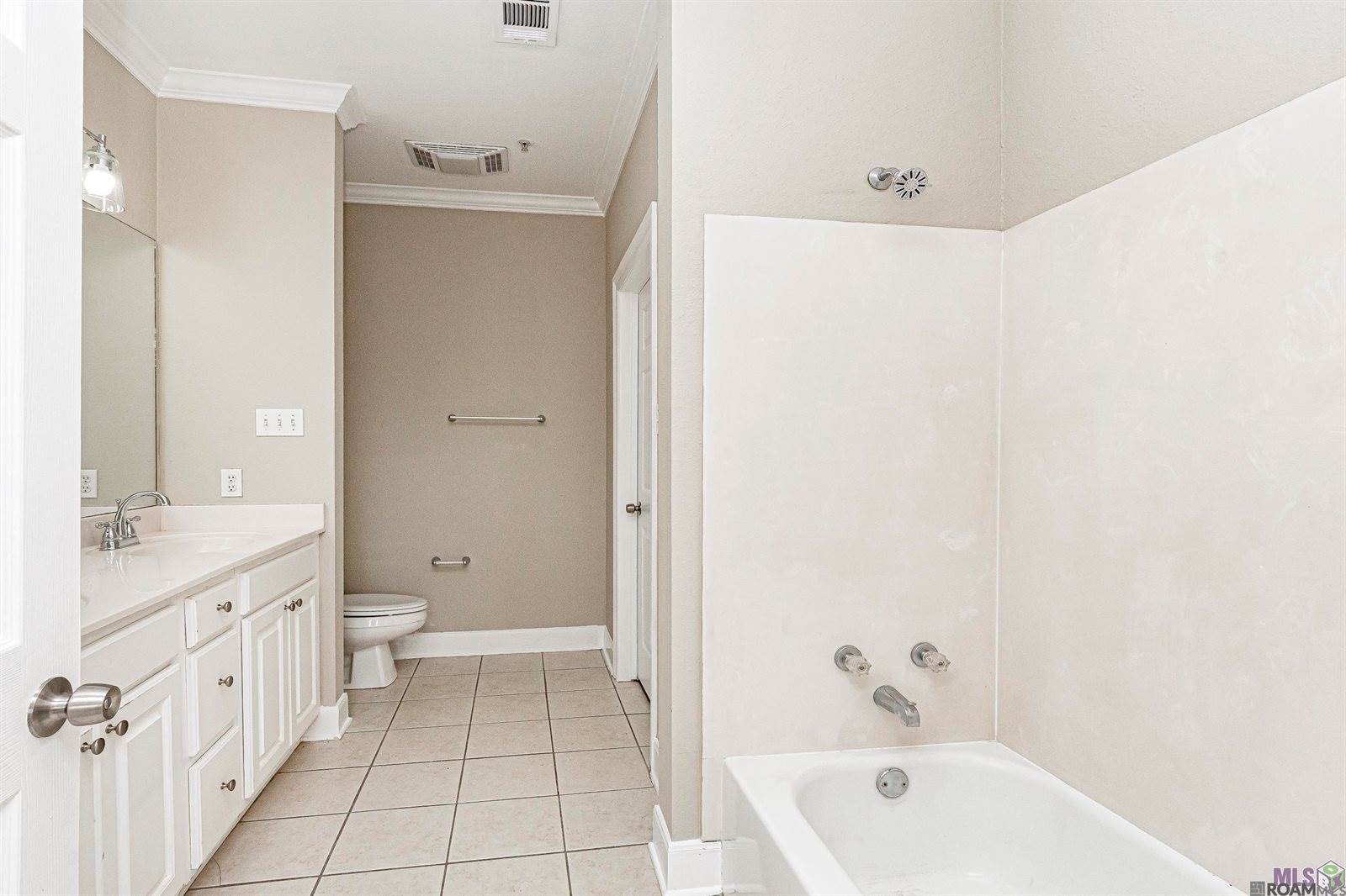 12386 River Highlands, #H, Saint Amant, LA 70774