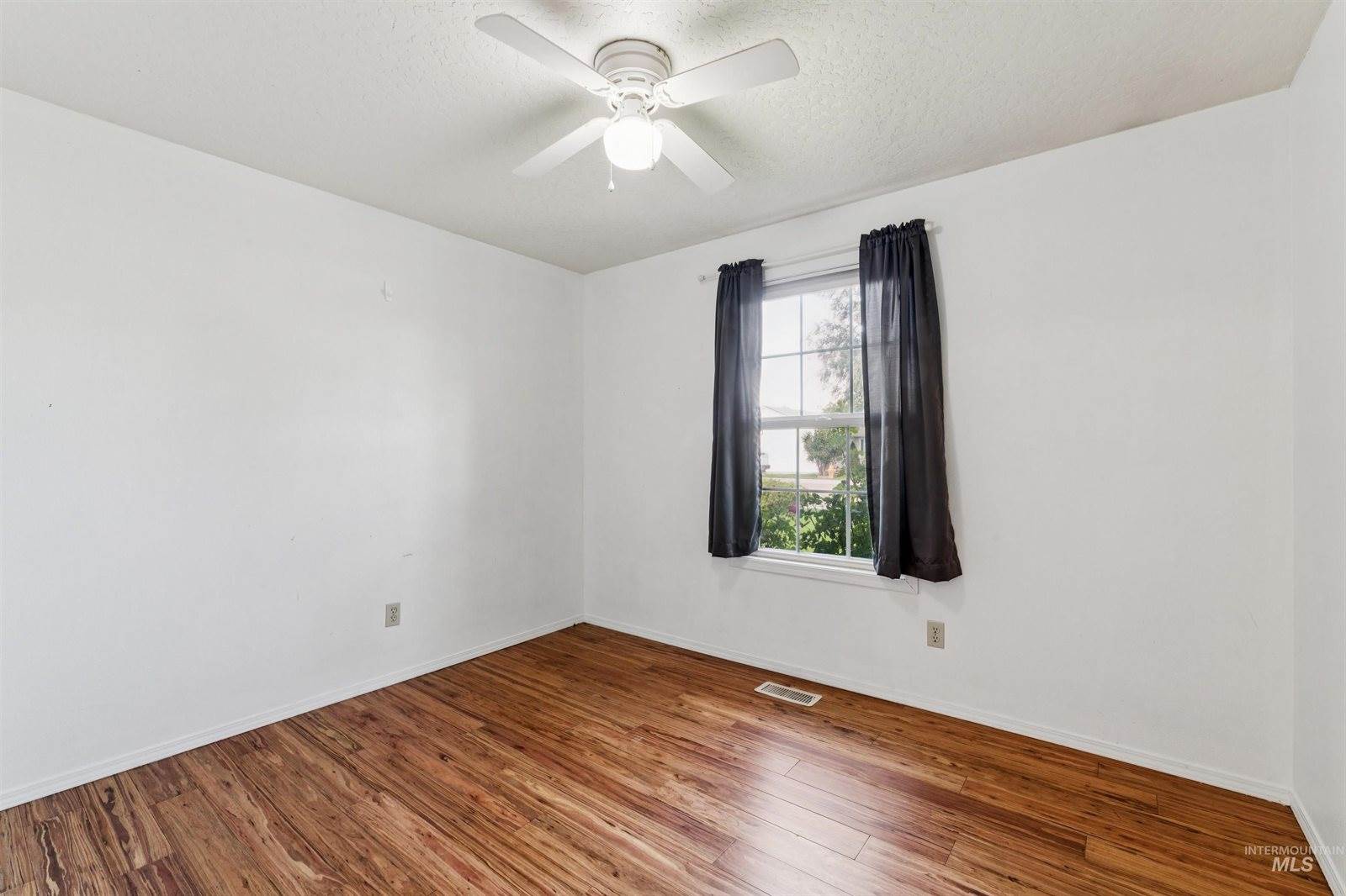 111 School Ave, Nampa, ID 83686