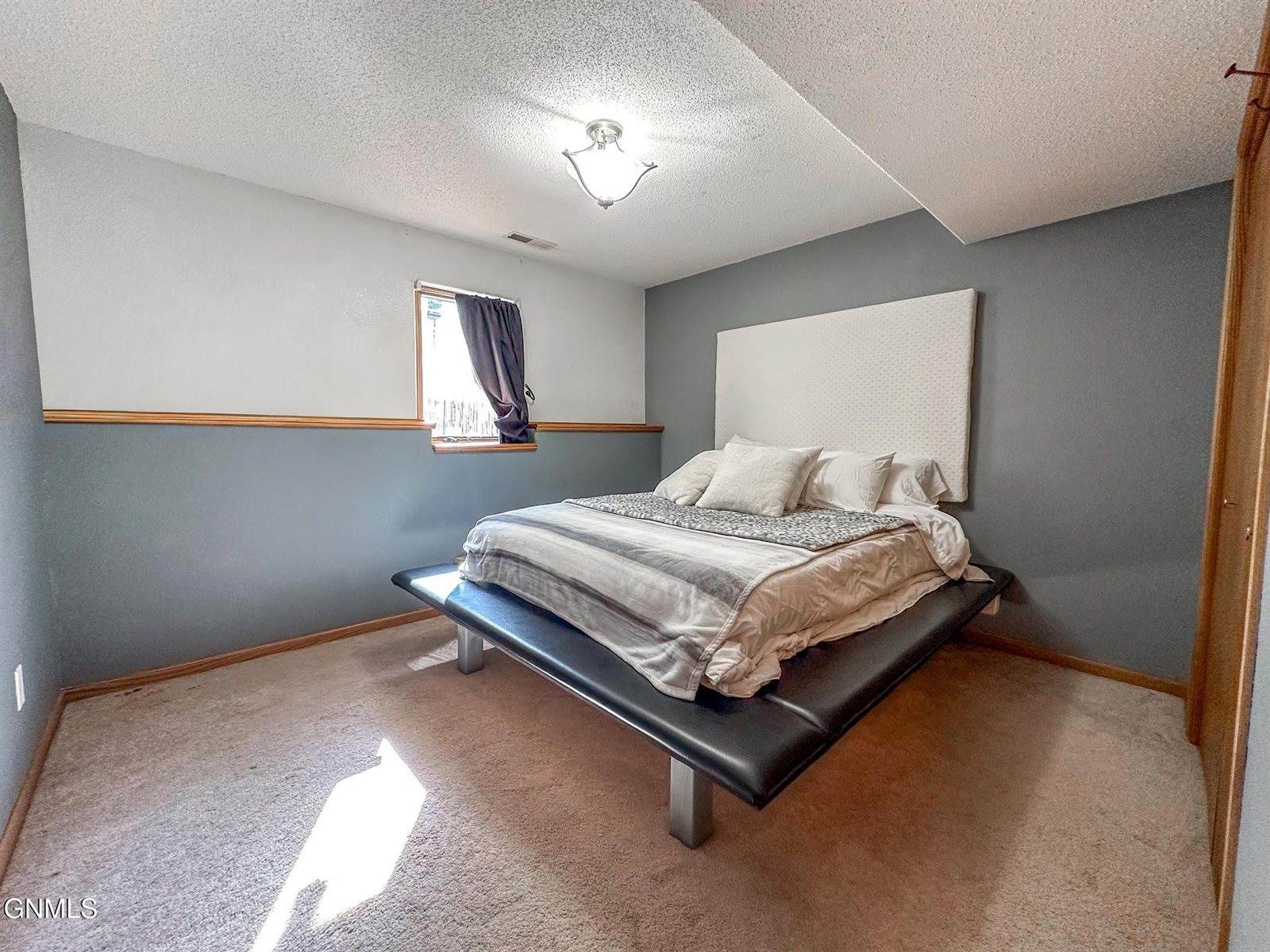 931 Breton Drive, Bismarck, ND 58503