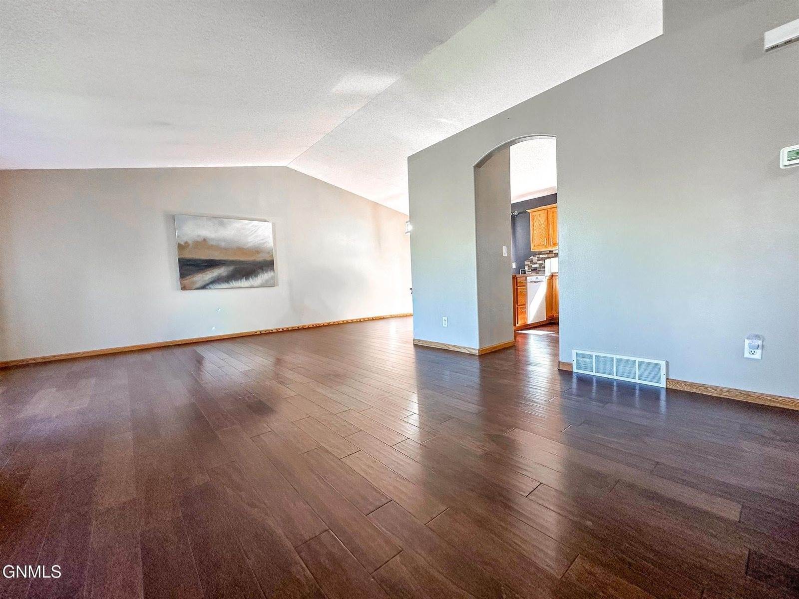 931 Breton Drive, Bismarck, ND 58503