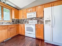 931 Breton Drive, Bismarck, ND 58503