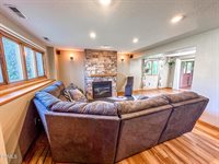 931 Breton Drive, Bismarck, ND 58503