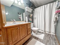 931 Breton Drive, Bismarck, ND 58503