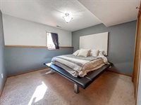 931 Breton Drive, Bismarck, ND 58503