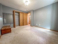 931 Breton Drive, Bismarck, ND 58503