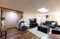 3421 Greenbriar Ct, Shelby, WI 54601