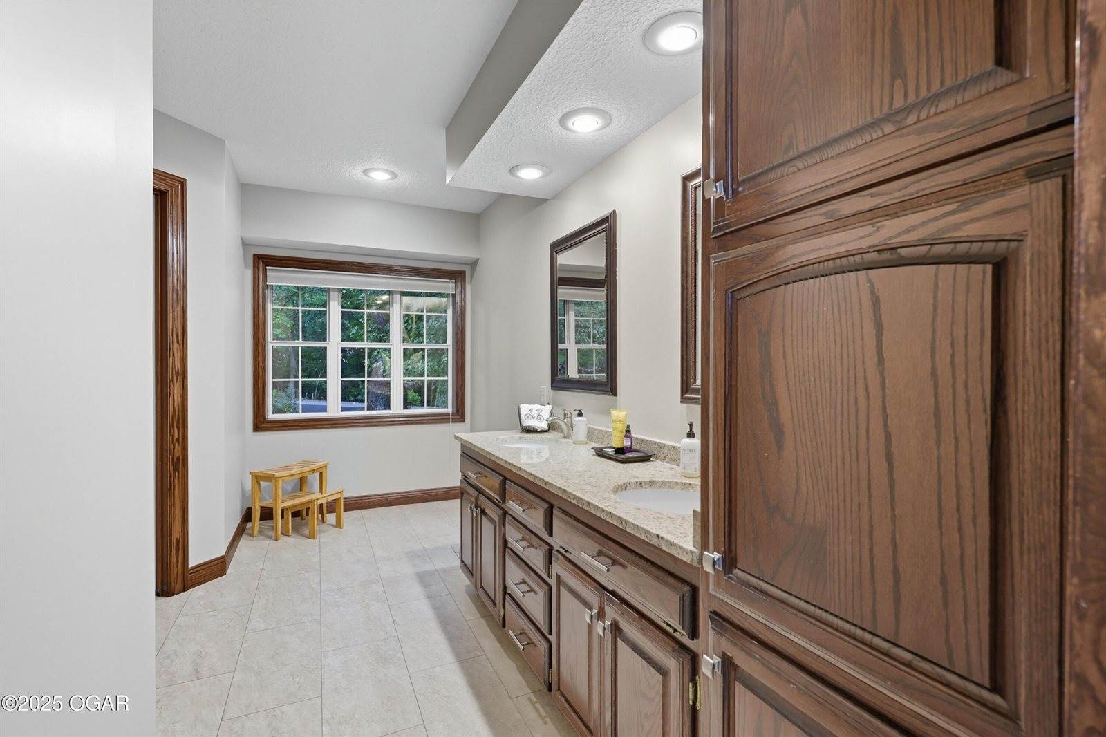 4948 Deer Run Loop, Carthage, MO 64836