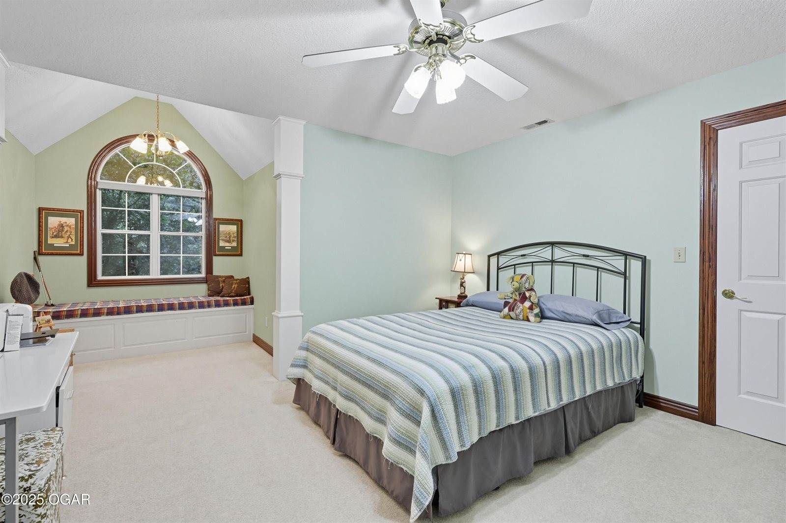 4948 Deer Run Loop, Carthage, MO 64836