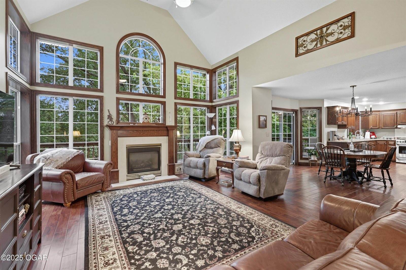 4948 Deer Run Loop, Carthage, MO 64836