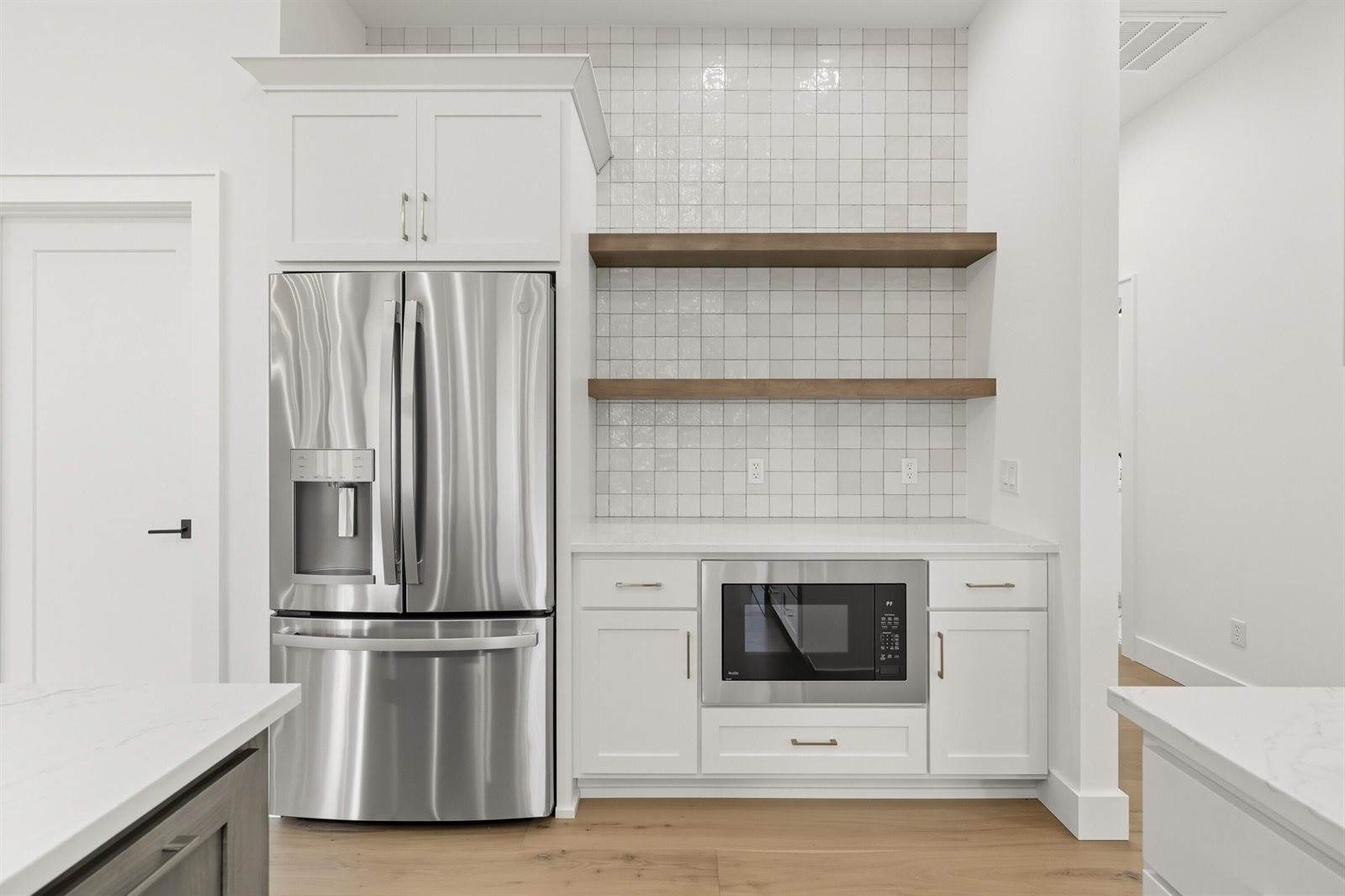 1744 East Cobblestone Drive, Ozark, MO 65721