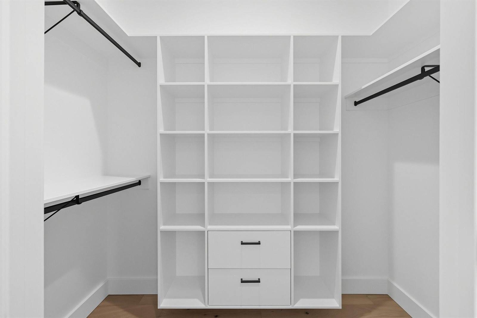 1744 East Cobblestone Drive, Ozark, MO 65721