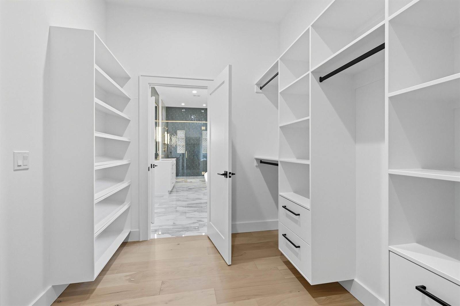 1744 East Cobblestone Drive, Ozark, MO 65721