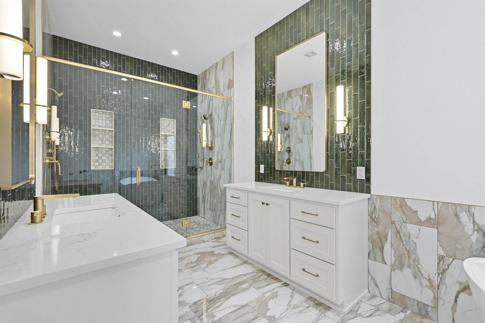 1744 East Cobblestone Drive, Ozark, MO 65721