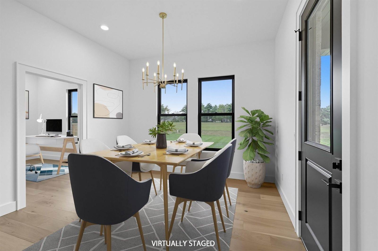 1744 East Cobblestone Drive, Ozark, MO 65721