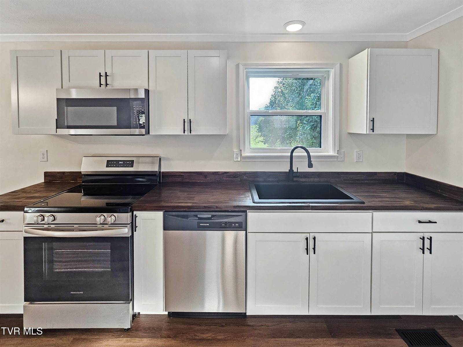 309 Western Heights Drive, Rogersville, TN 37857