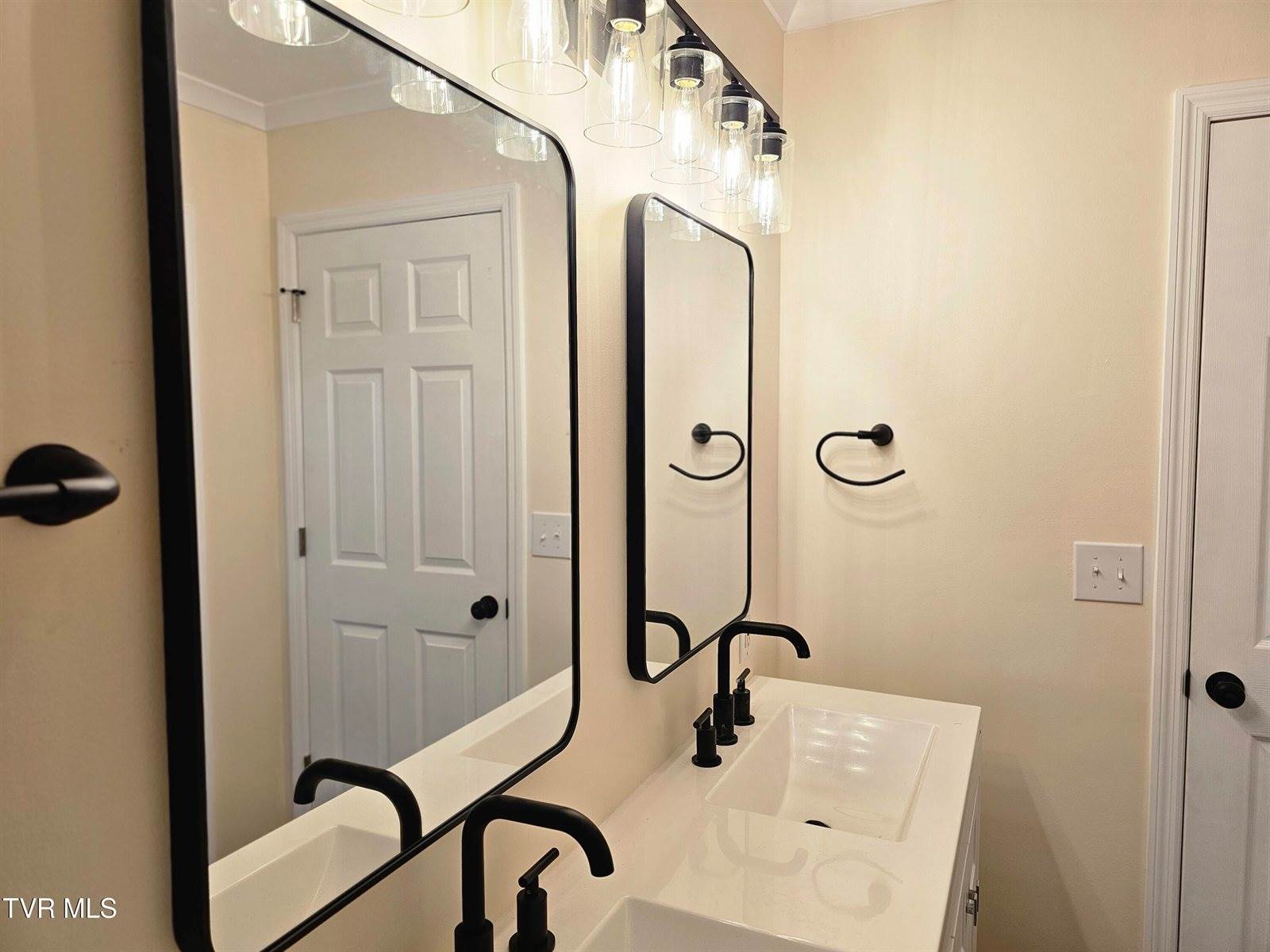 309 Western Heights Drive, Rogersville, TN 37857