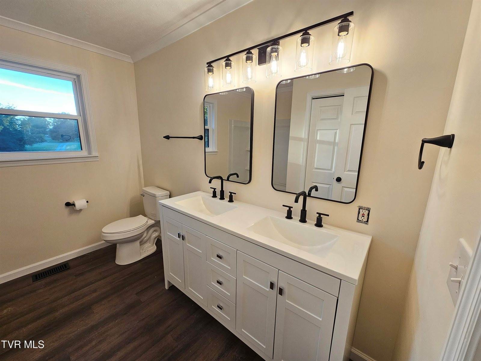 309 Western Heights Drive, Rogersville, TN 37857