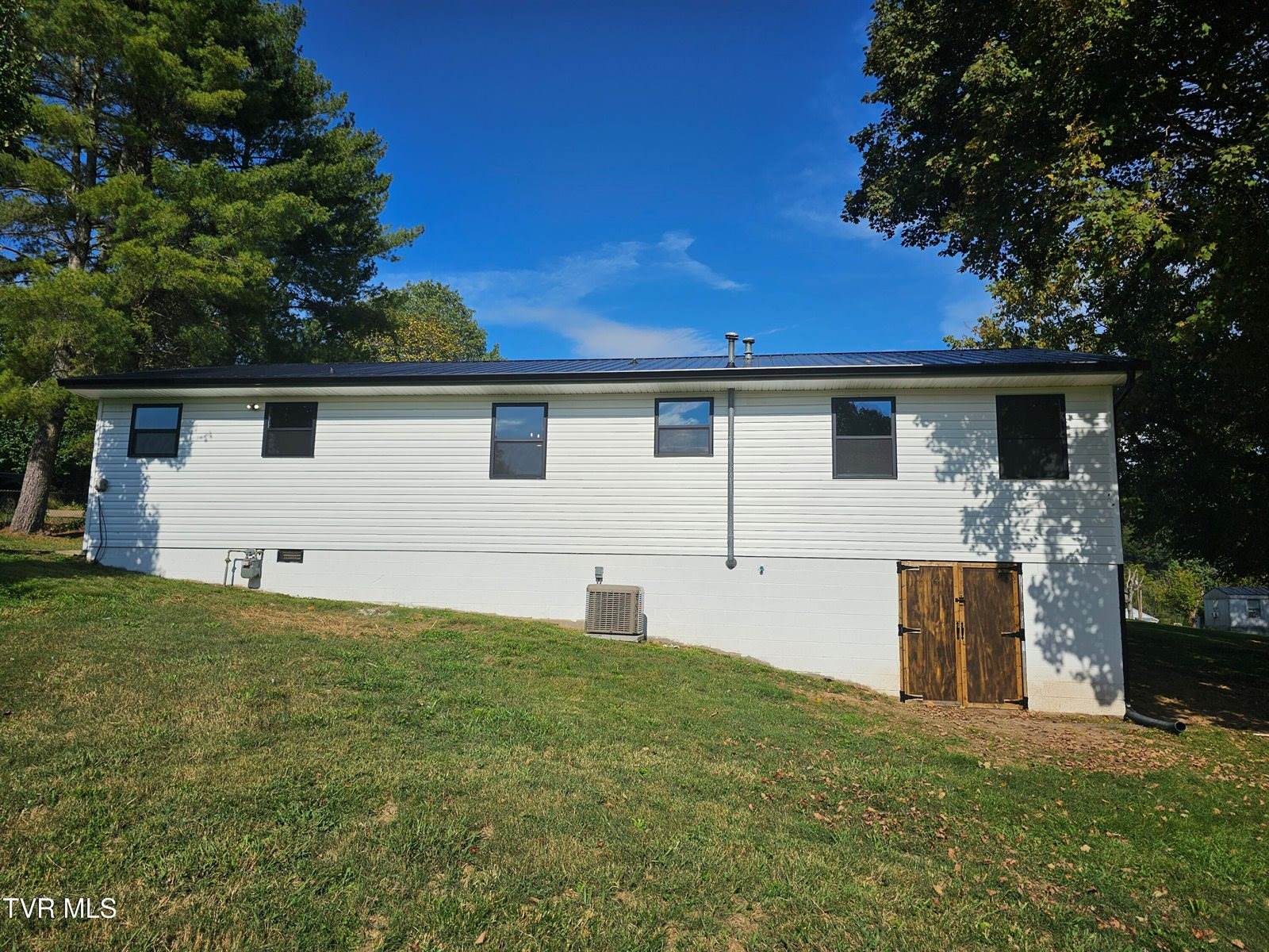 309 Western Heights Drive, Rogersville, TN 37857