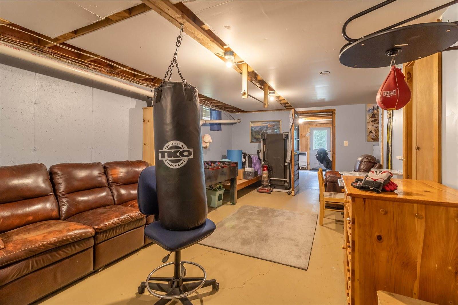 271 Bobcat Road, Clifton, ME 04428