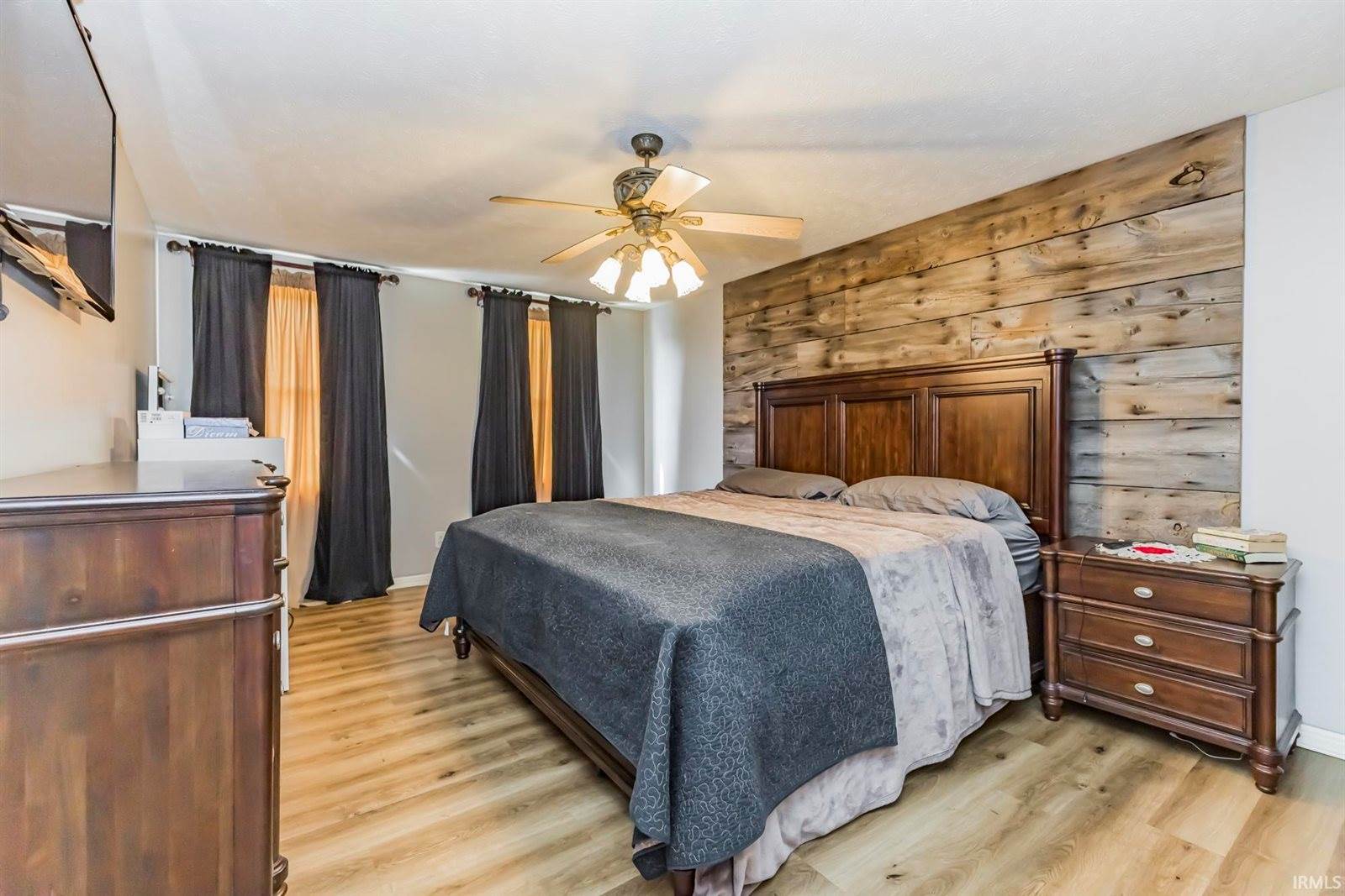 17 N 1200 W Road, Parker City, IN 47368