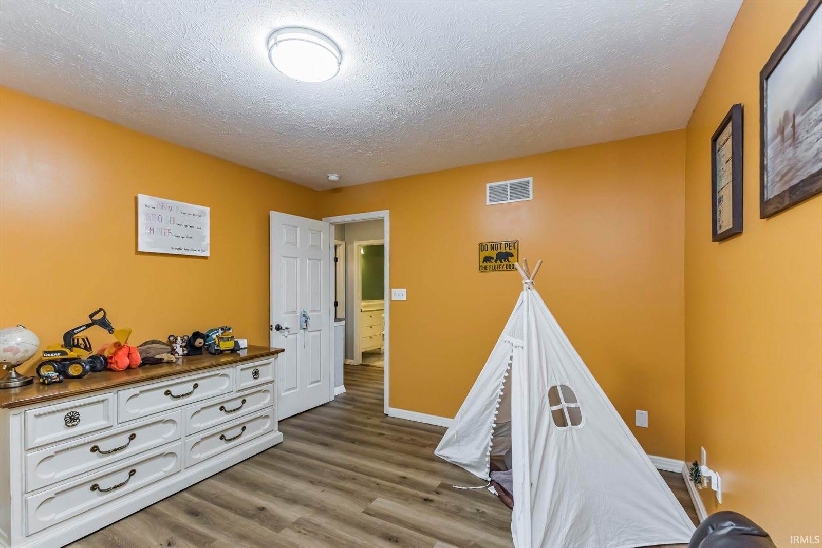 17 N 1200 W Road, Parker City, IN 47368