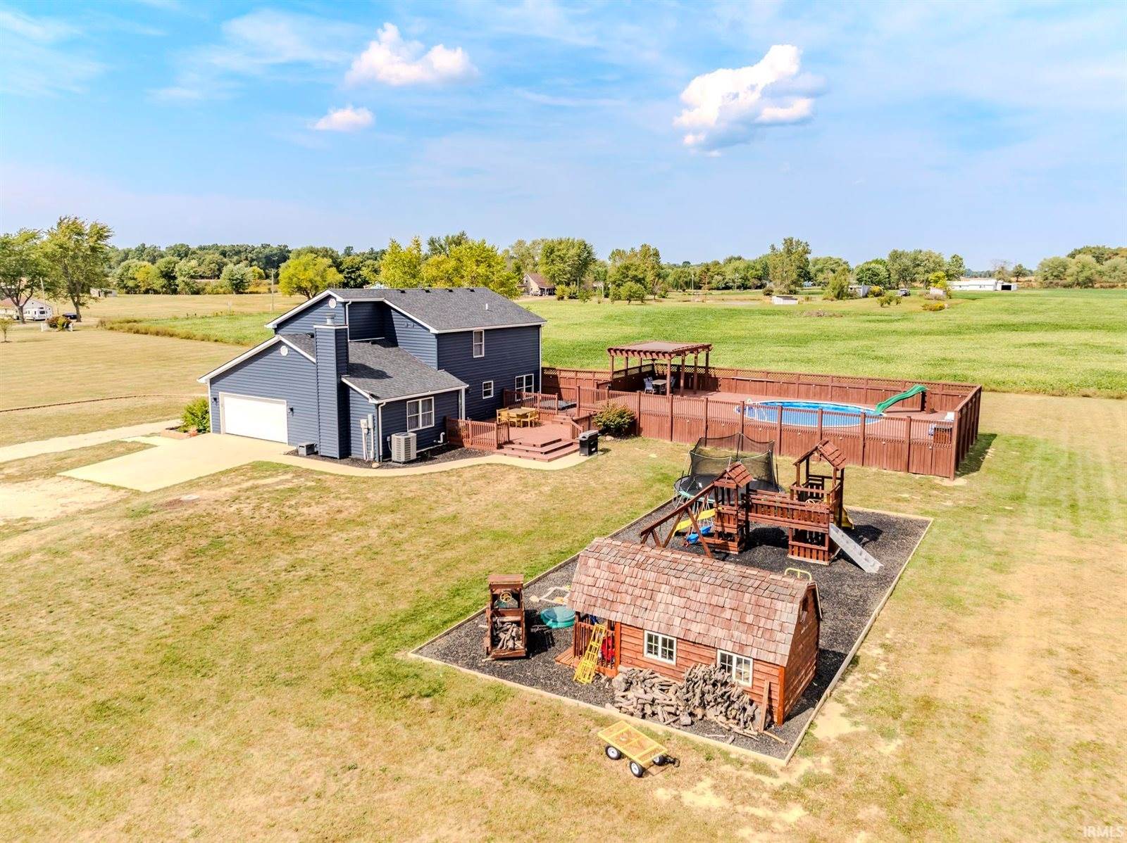 17 N 1200 W Road, Parker City, IN 47368