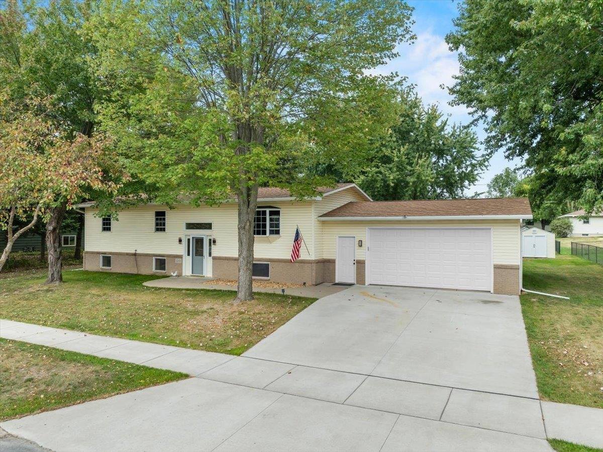 1213 E 29th Street, Marshfield, WI 54449