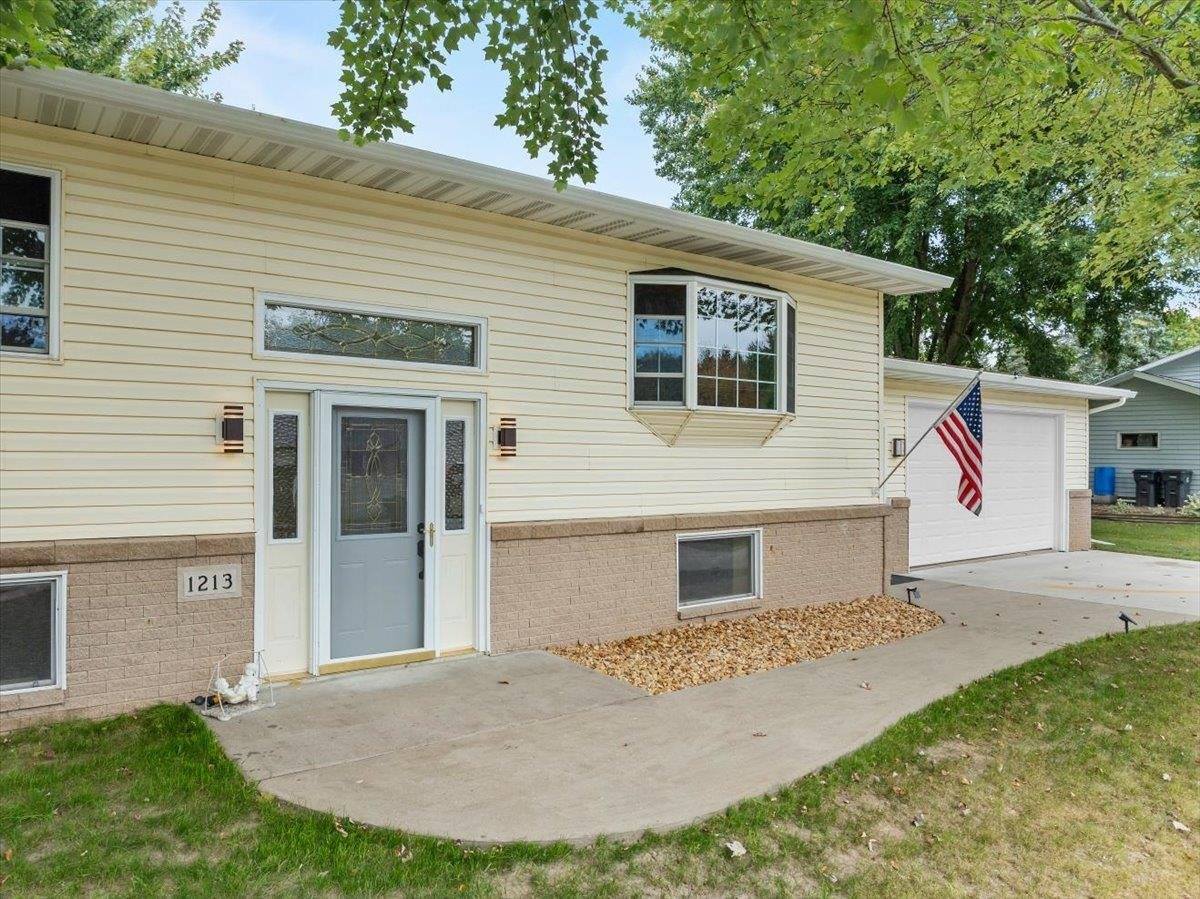 1213 E 29th Street, Marshfield, WI 54449