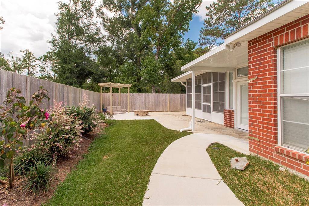 40049 Emerald Gardens Drive, Ponchatoula, LA 70454