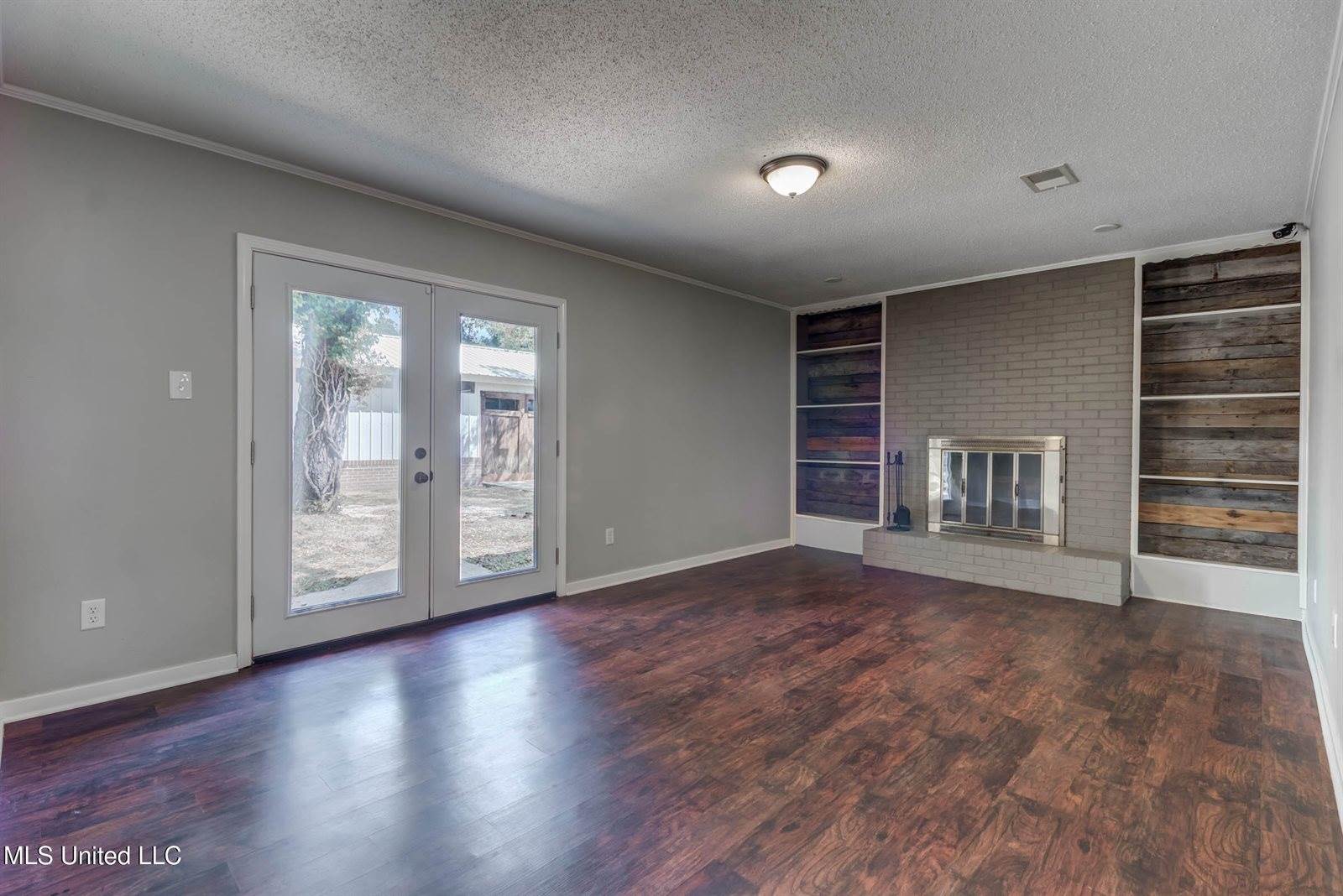 2305 Middlecoff Drive, Gulfport, MS 39507