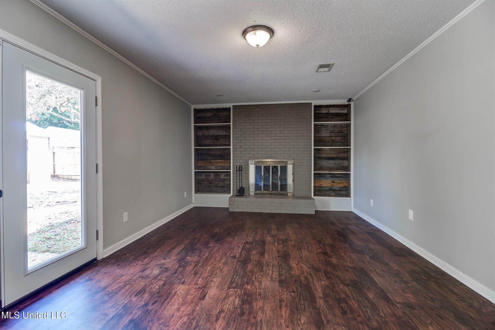 2305 Middlecoff Drive, Gulfport, MS 39507