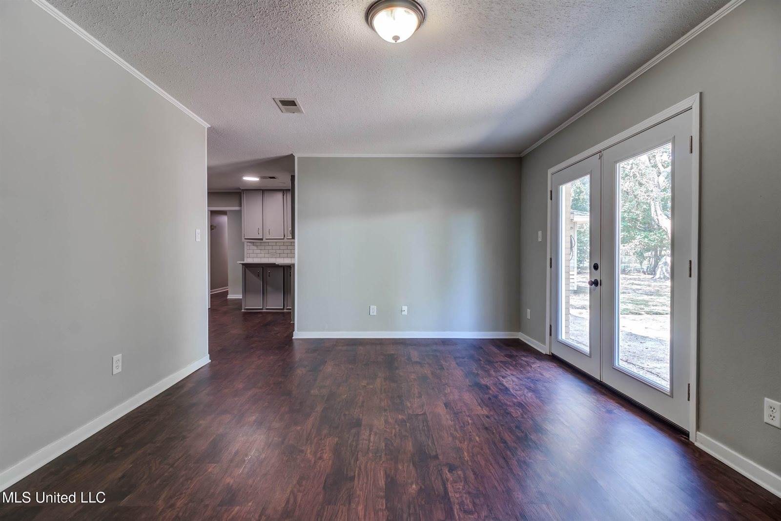 2305 Middlecoff Drive, Gulfport, MS 39507