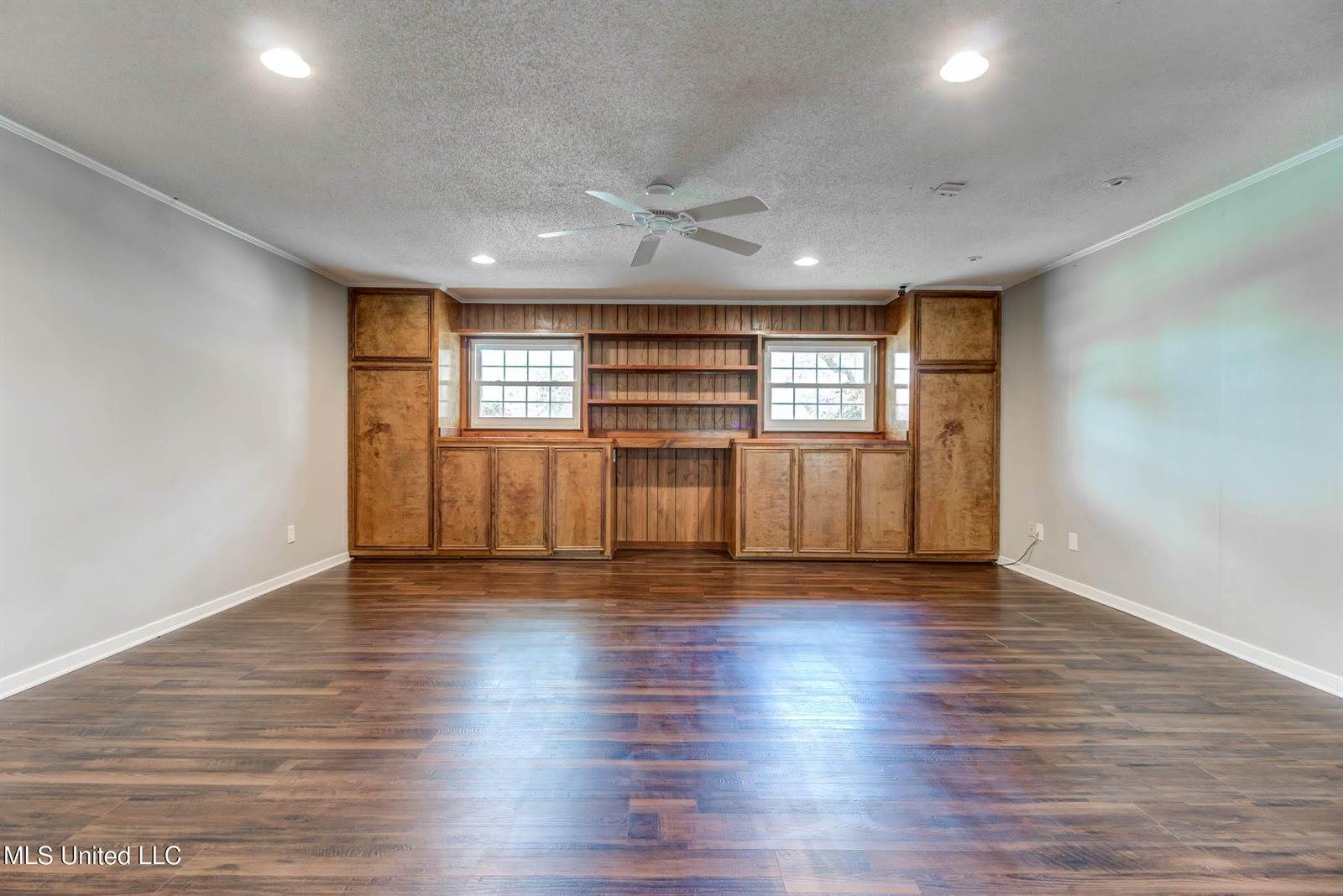 2305 Middlecoff Drive, Gulfport, MS 39507