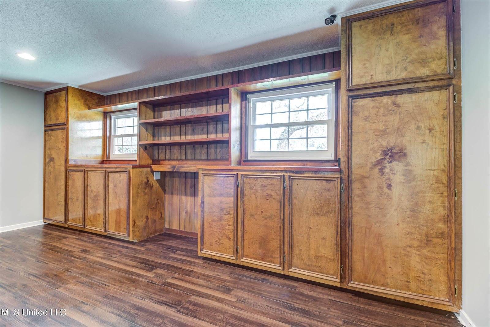 2305 Middlecoff Drive, Gulfport, MS 39507