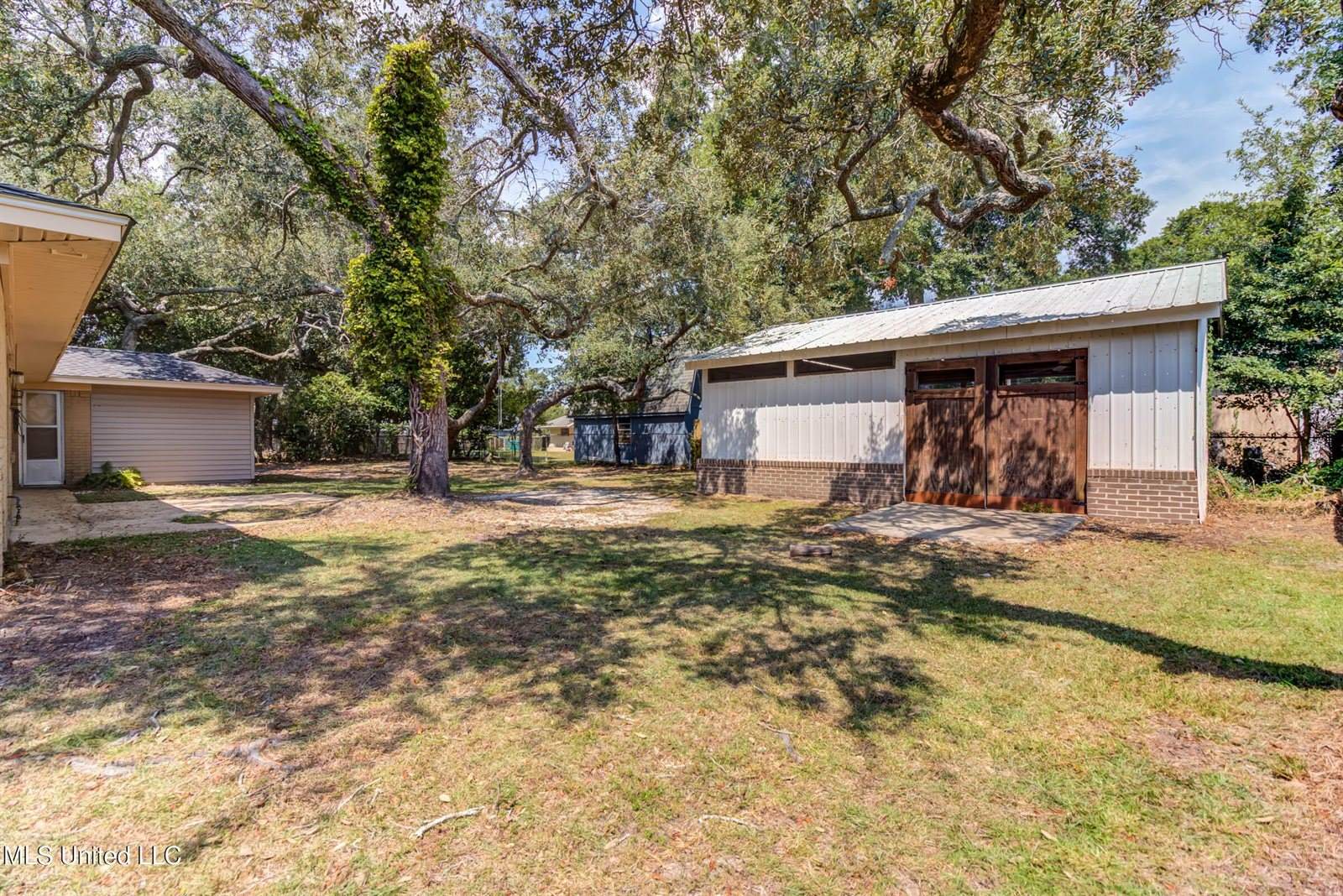 2305 Middlecoff Drive, Gulfport, MS 39507