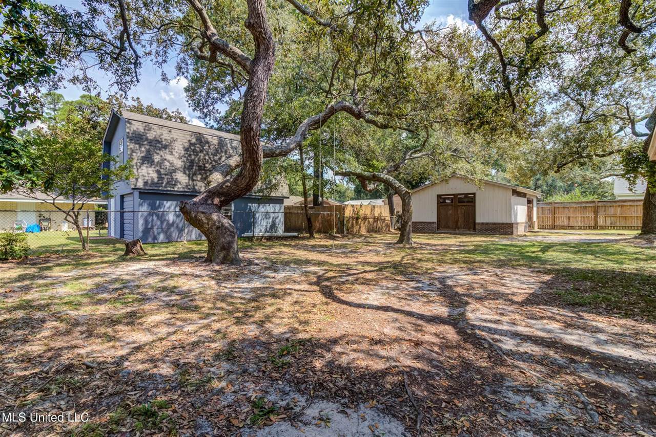 2305 Middlecoff Drive, Gulfport, MS 39507