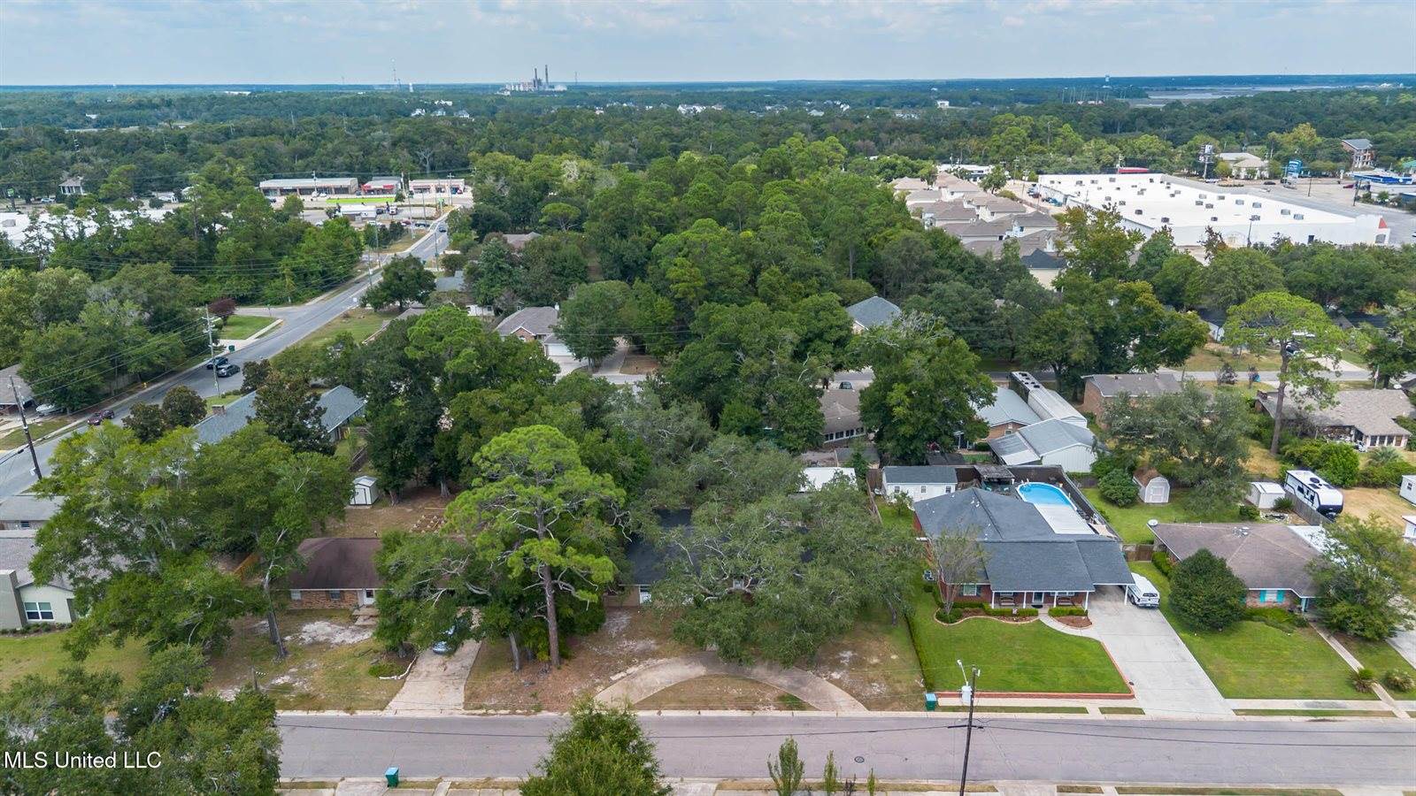 2305 Middlecoff Drive, Gulfport, MS 39507