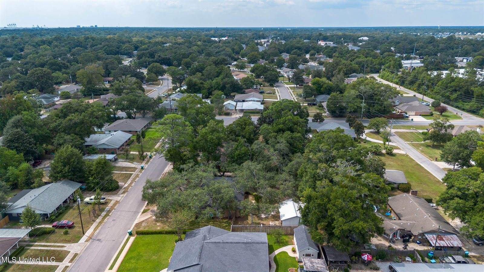 2305 Middlecoff Drive, Gulfport, MS 39507