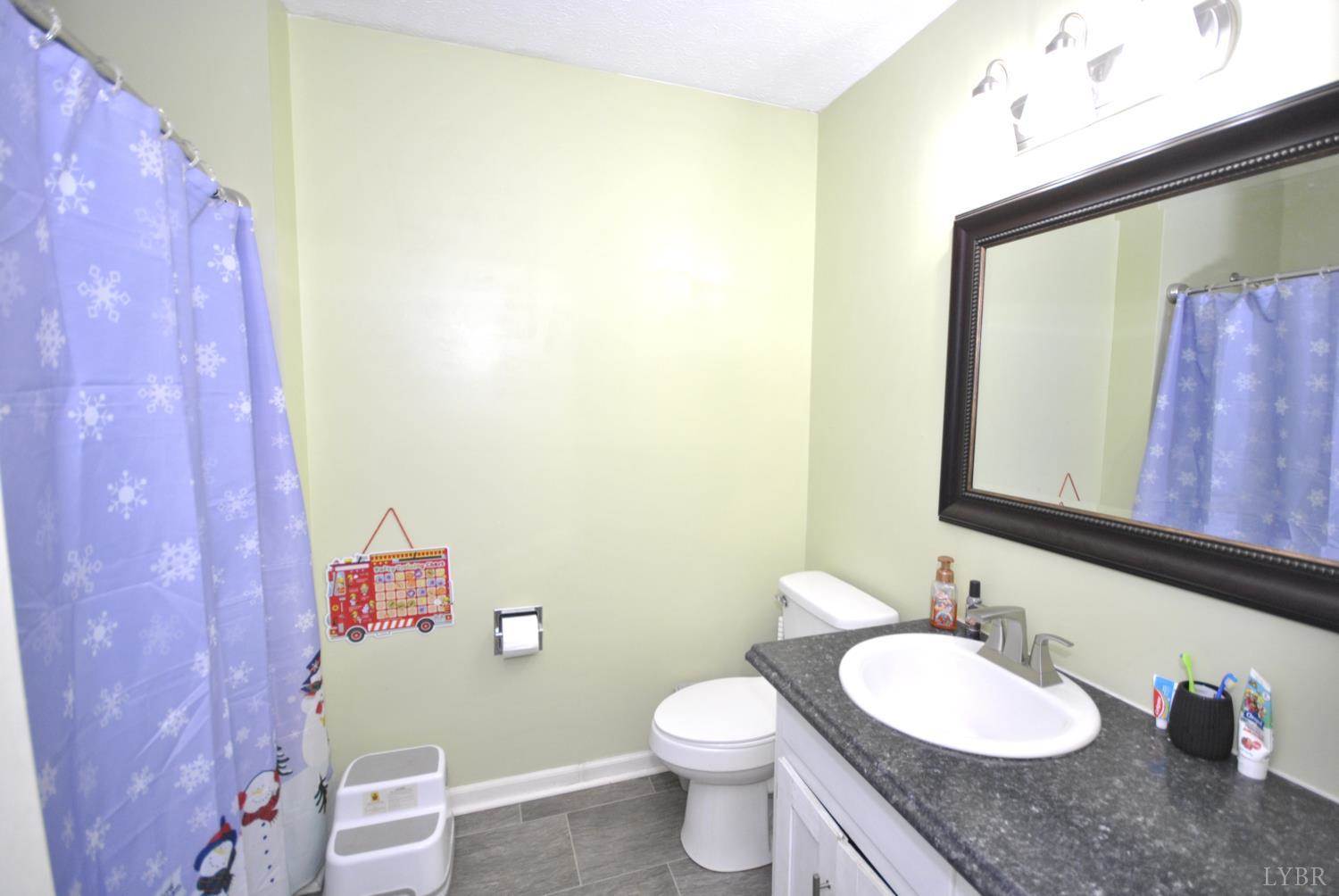 295 Foxcroft Drive, Monroe, VA 24574