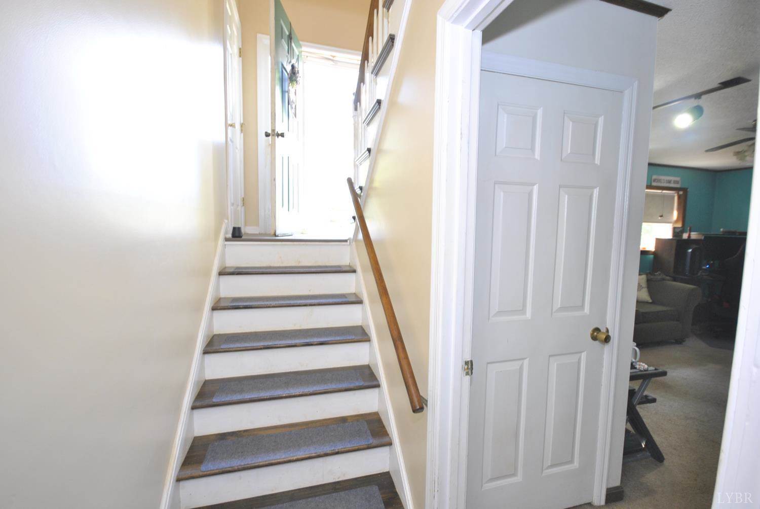 295 Foxcroft Drive, Monroe, VA 24574