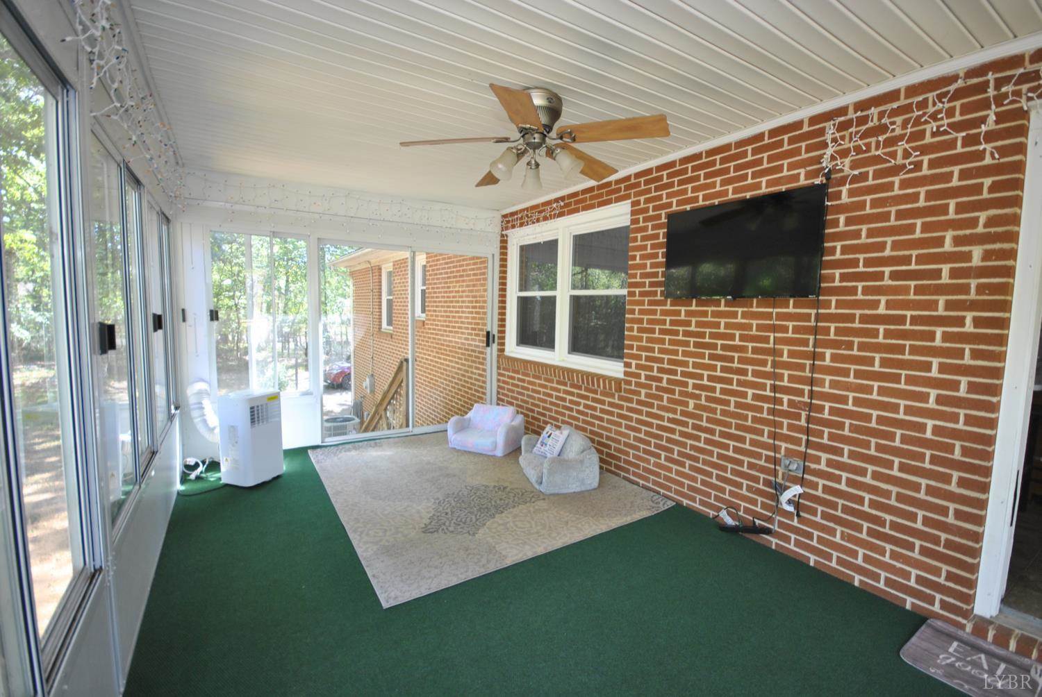 295 Foxcroft Drive, Monroe, VA 24574