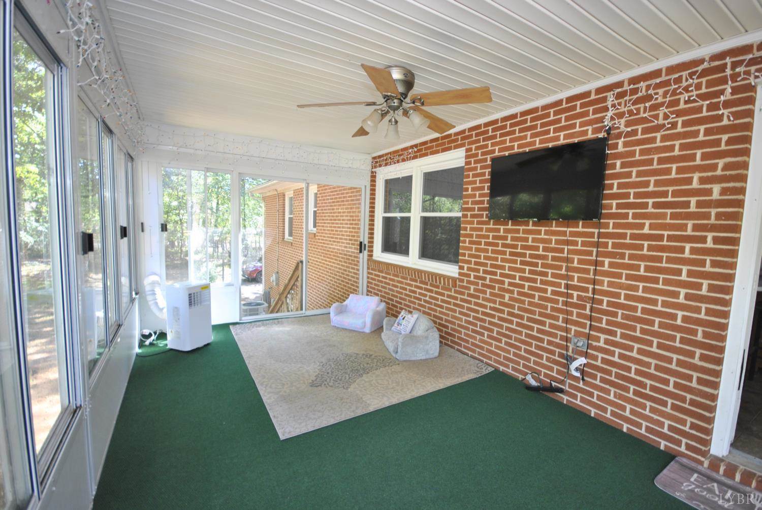 295 Foxcroft Drive, Monroe, VA 24574